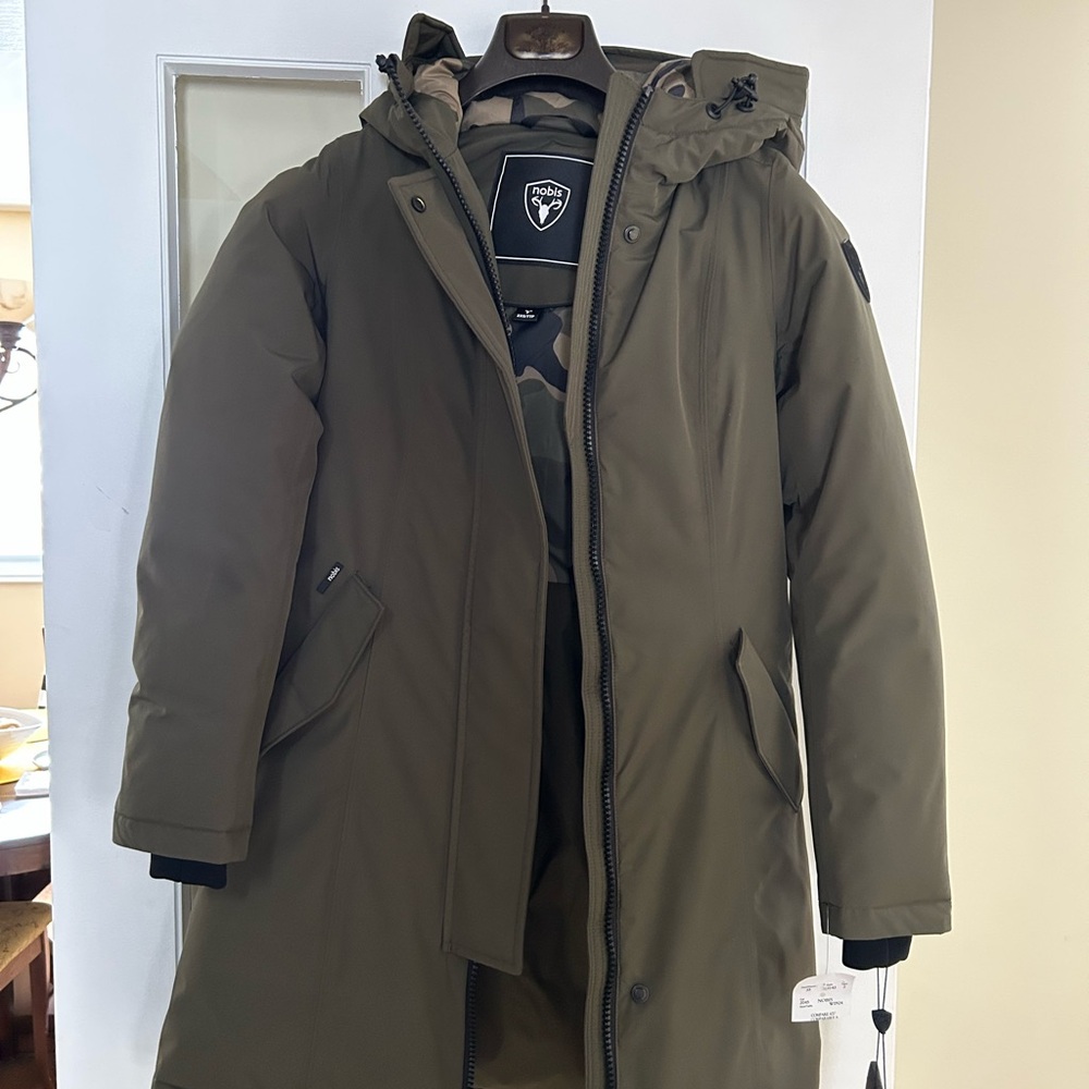 RARE- Nobis Payton Parka -💯 authentic